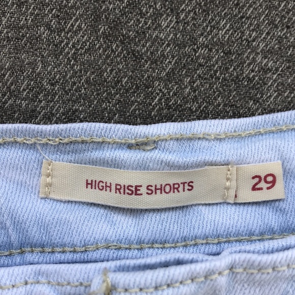 LEVI’S - High-Rise Denim Shorts - Picture 3 of 7